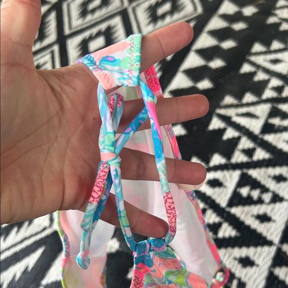 Victoria's Secret Vibrant Floral Bikini Top   D - Picture 5 of 5